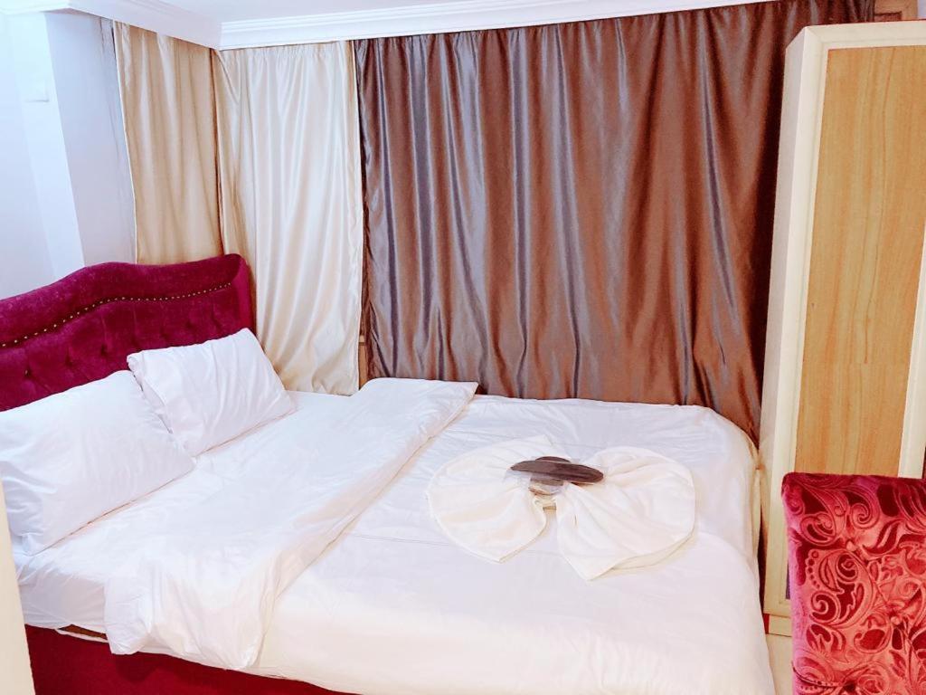 Aymila Apart Aparthotel Istanboel Buitenkant foto